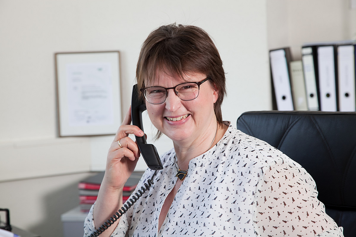 kontakt-domosol-petra sollinger-immobilien kontakt-domosol-petra sollinger-immobilien-service-hausverwaltung-gebaeude